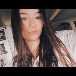 Meet your Posher, Brenna